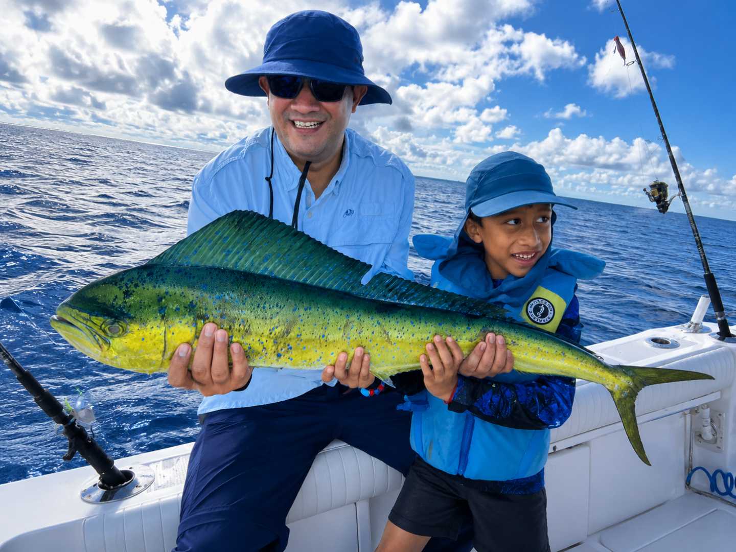 6-Hour Panama Bay Charter